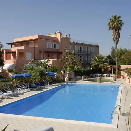 Eden Park Hotel 4*